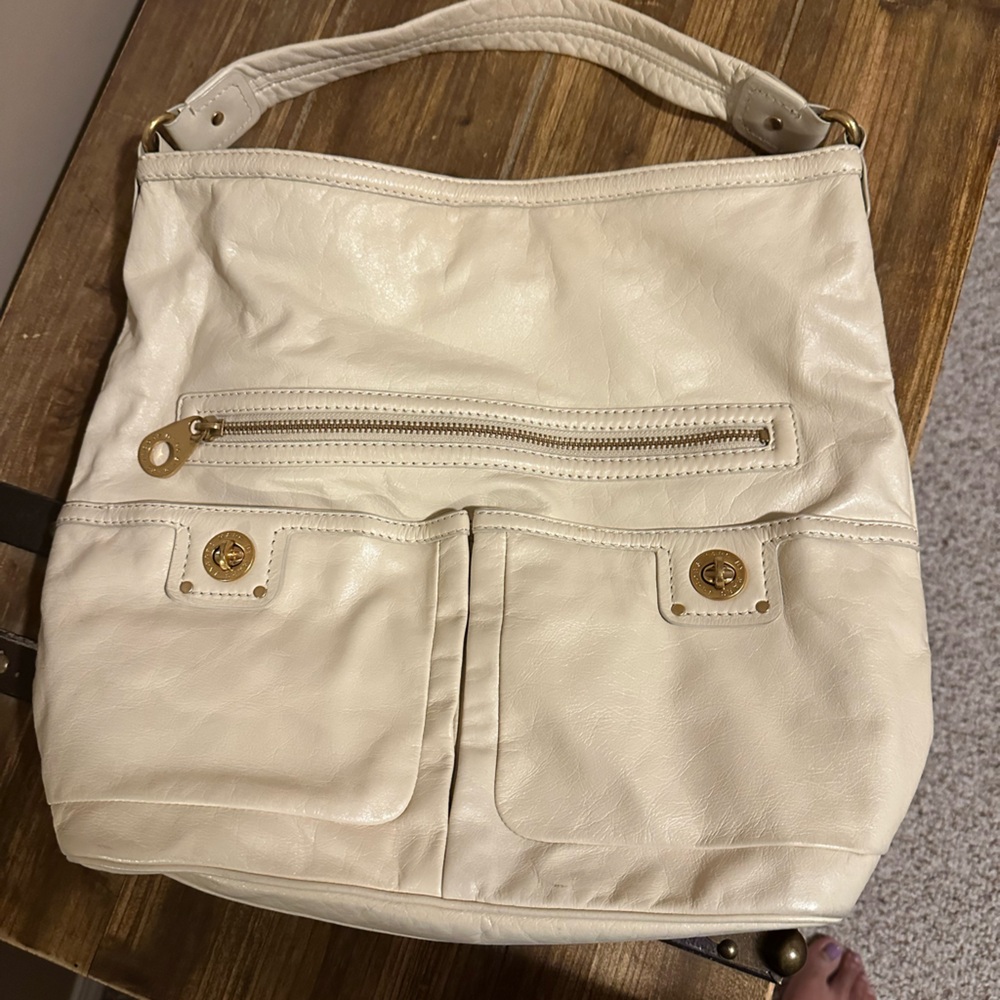 Marc By Marc Jacobs Totally Turnlock Faridah Hobo Bag in Cream
 EUC
